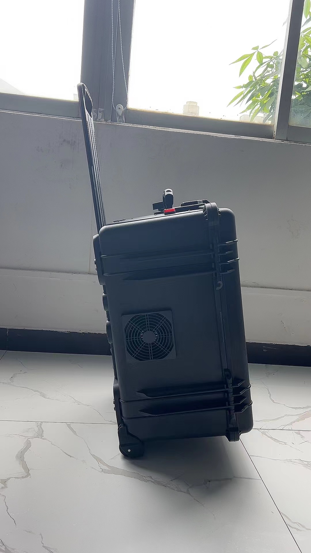 景德镇手拉箱型移动通信干扰器